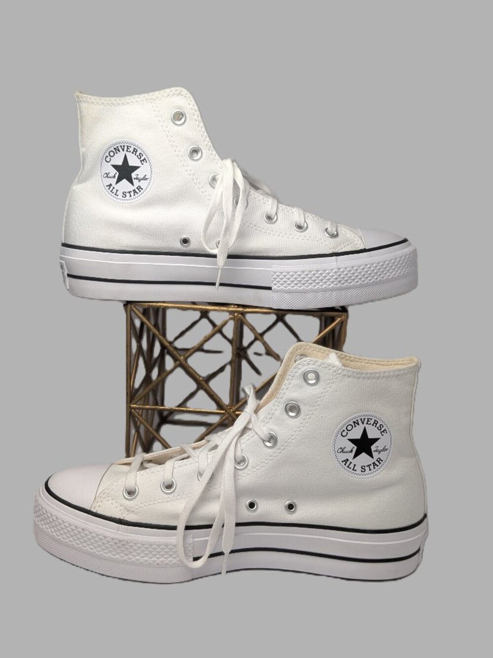 Converse Chuck Taylor All Star White Canvas High Top Women's 10 NWOB